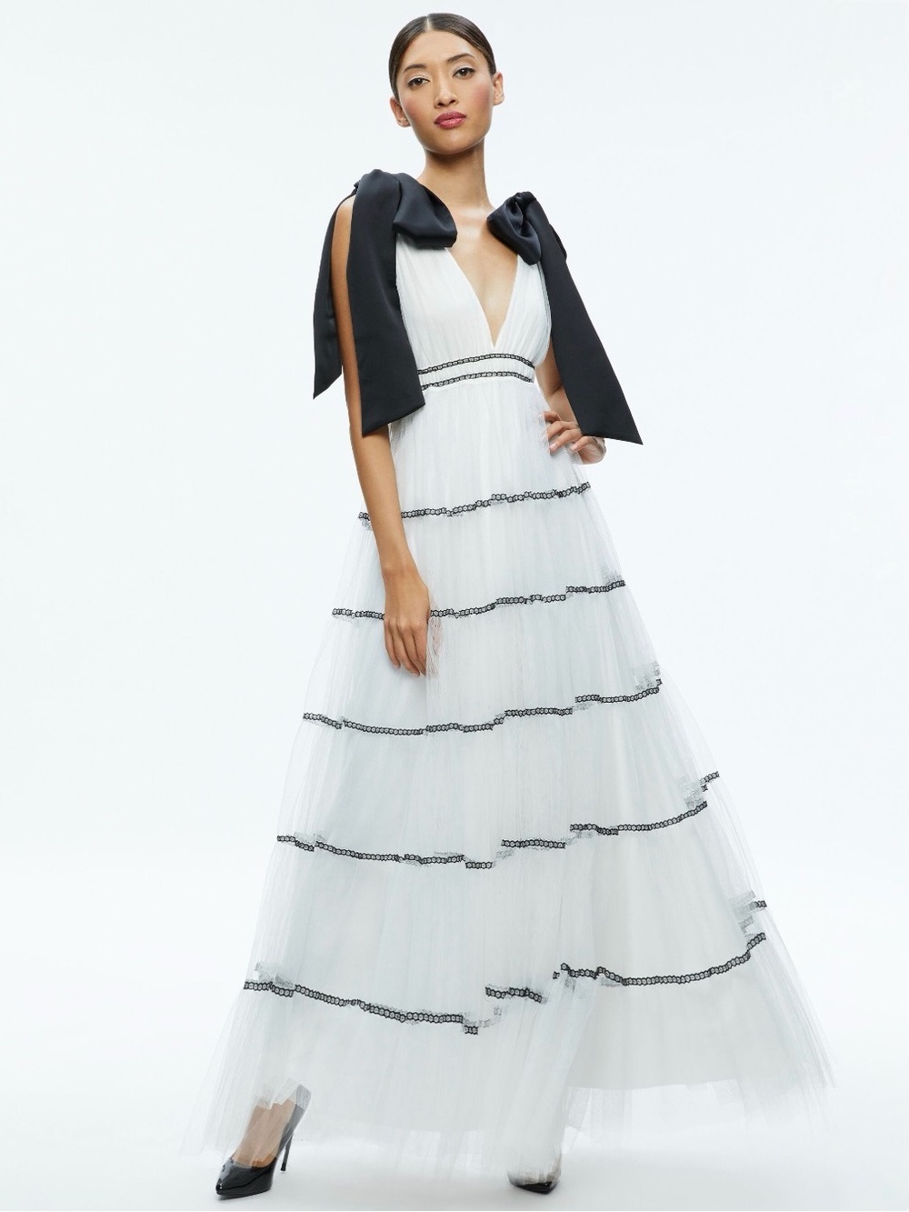 NWT Alice + Olivia Gown White and Black maxi dress